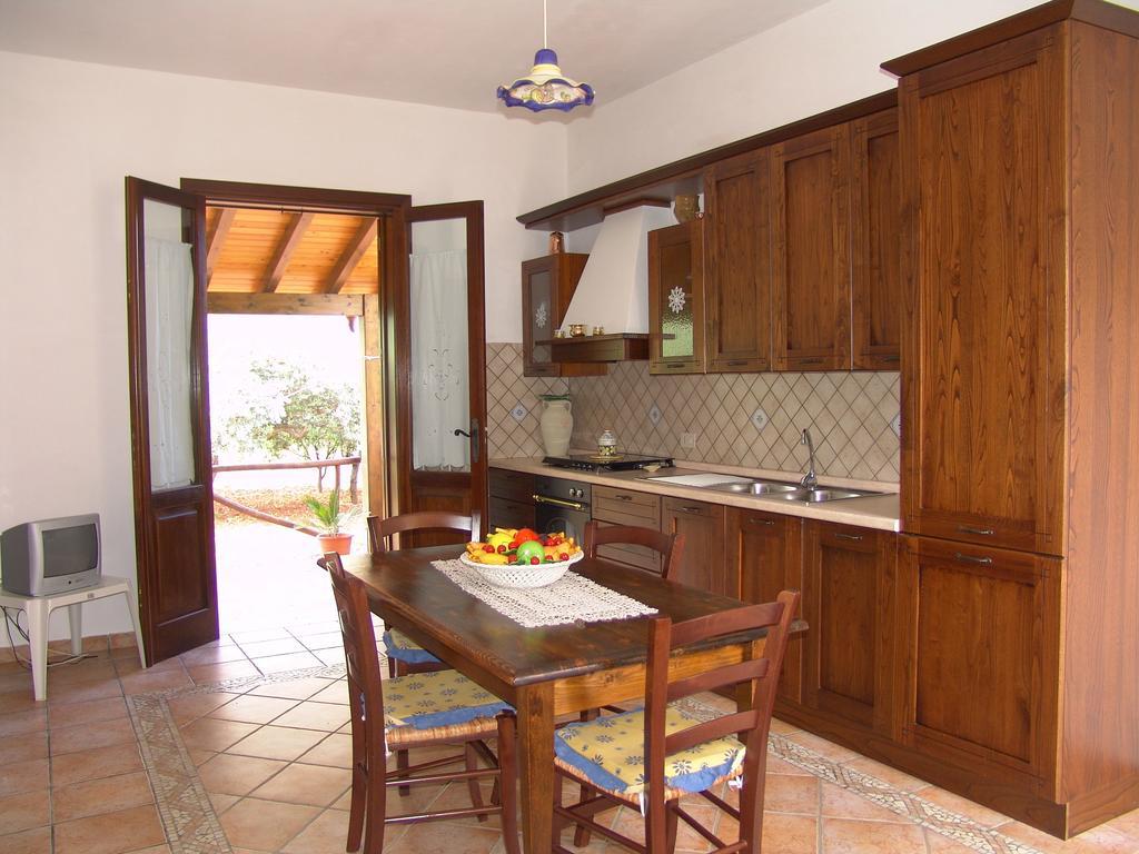 Baglio Montoleone Villa Castelluzzo Ruang foto